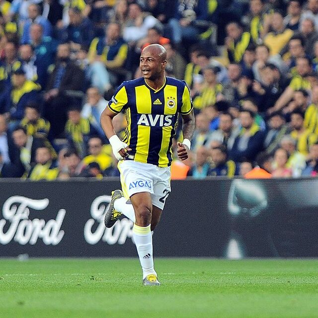 Yeni kaptan Ayew
