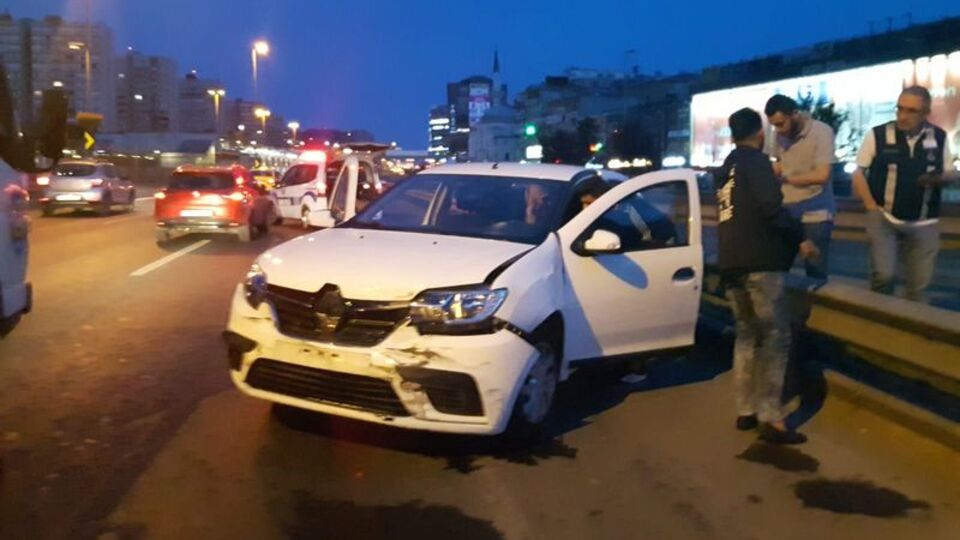 İranlı sürücüden yarım saat arayla iki kaza