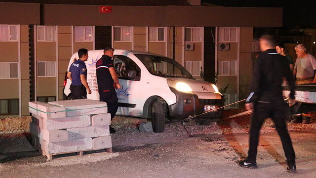 Şarampole düşmekten son anda kurtarıldı