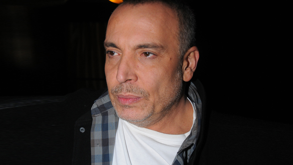 Cenk Eren'e dolandırıcı şoku!