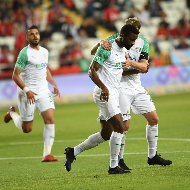 Bursaspor'da cezalılar düşündürüyor