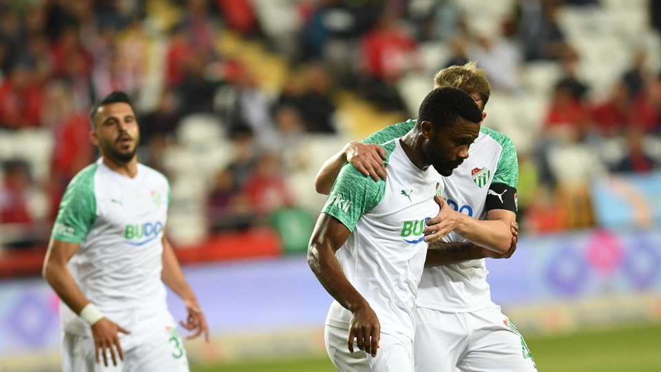 Bursaspor'da cezalılar düşündürüyor
