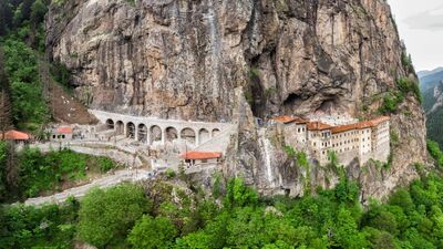 200 metrelik sarp yamaçta zor görev! Sona gelindi...