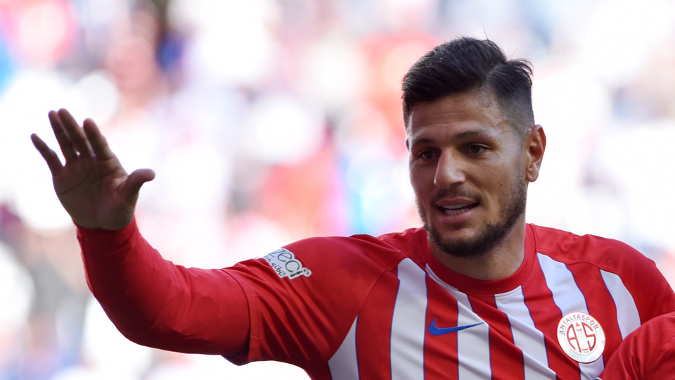Antalyaspor Diego ile sözleşme uzattı