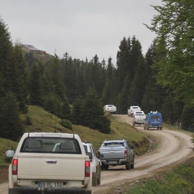 Kendisini doğa gezgini olarak tanıtmış!