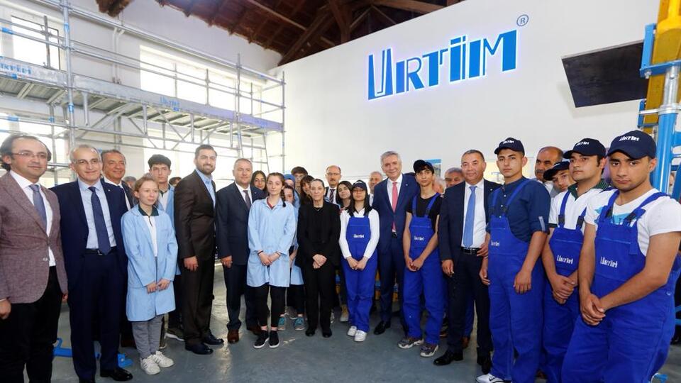 Eğitim, iş dünyası işbirliği için önemli hamle