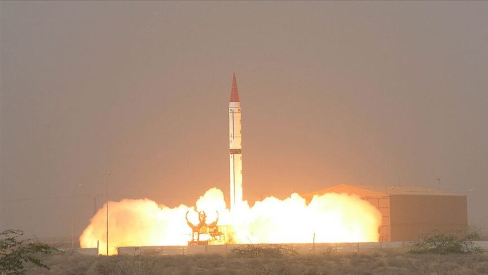 "1500 km'lik füzemiz başarılı oldu!"