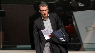 Comolli ve Deivid takipte!