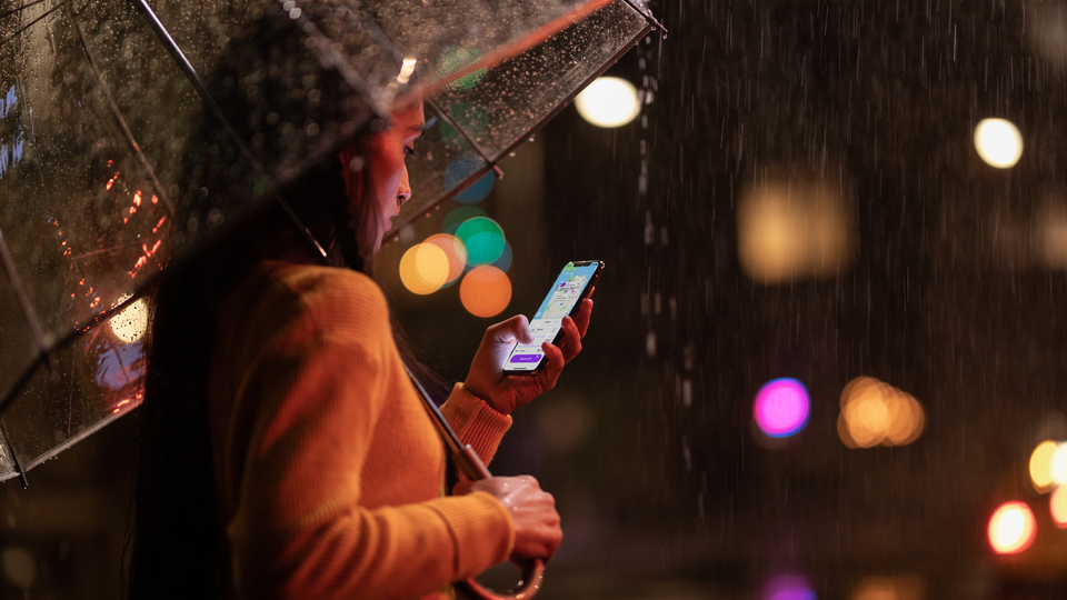 Bir iPhone için 130 gün çalışıyoruz