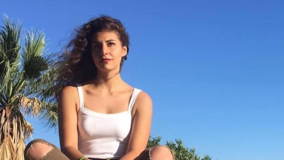 Babasını öldürdü serbest bırakıldı!