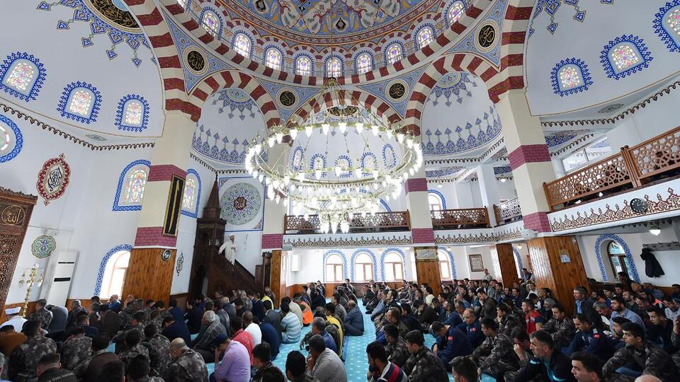 24 Mayıs Bursa Cuma namazı saat kaçta?