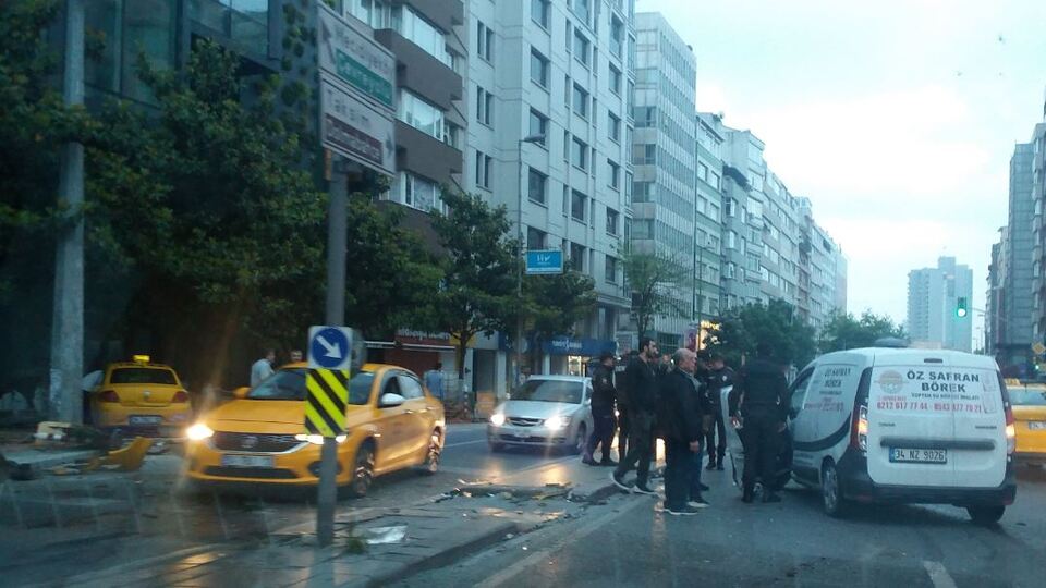 Şişli Osmanbey'de kaza!