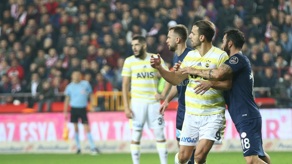 Fenerbahçe perdeyi kapatıyor