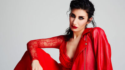 İrem Derici kimdir?