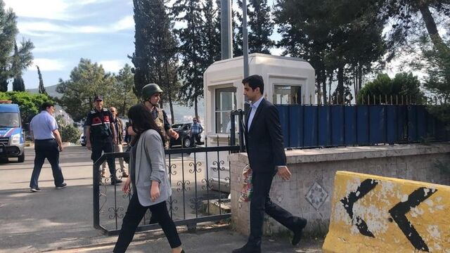 Öcalan'ın çağrısıyla açlık grevleri sona erdi