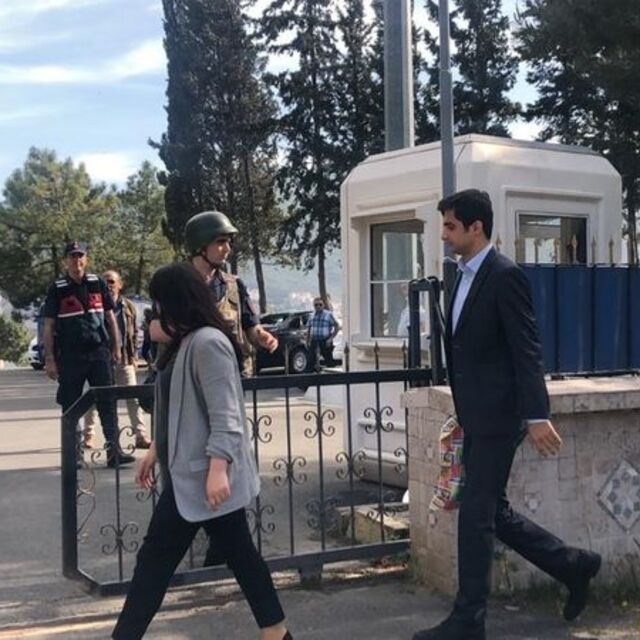 Öcalan'ın çağrısıyla açlık grevleri sona erdi