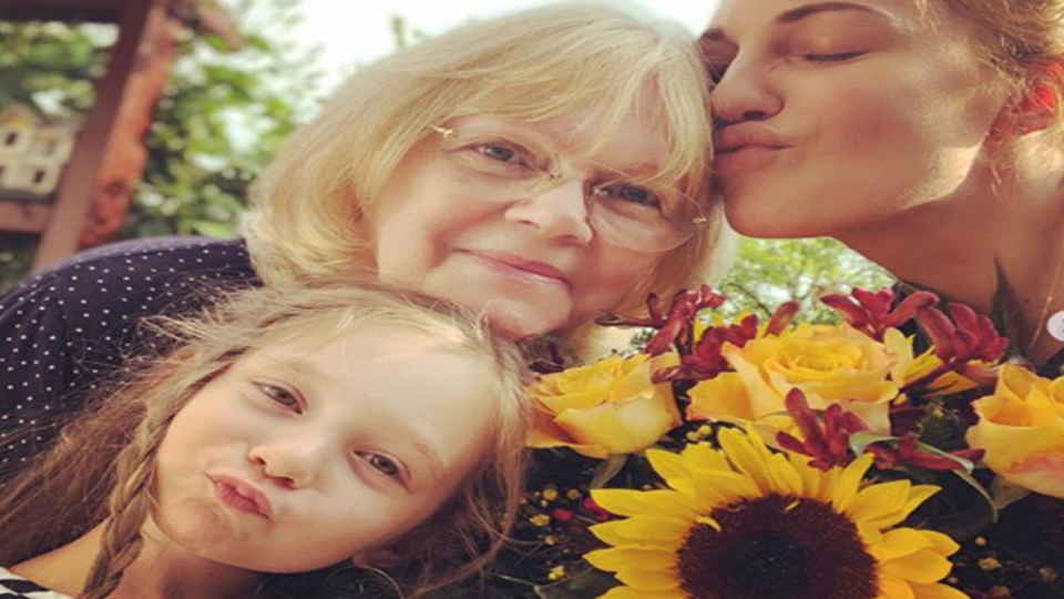 Üç kuşak bir arada! Meryem, annesi ve kızı