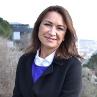 Demet Akbağ'dan iki ay sonra bir ilk