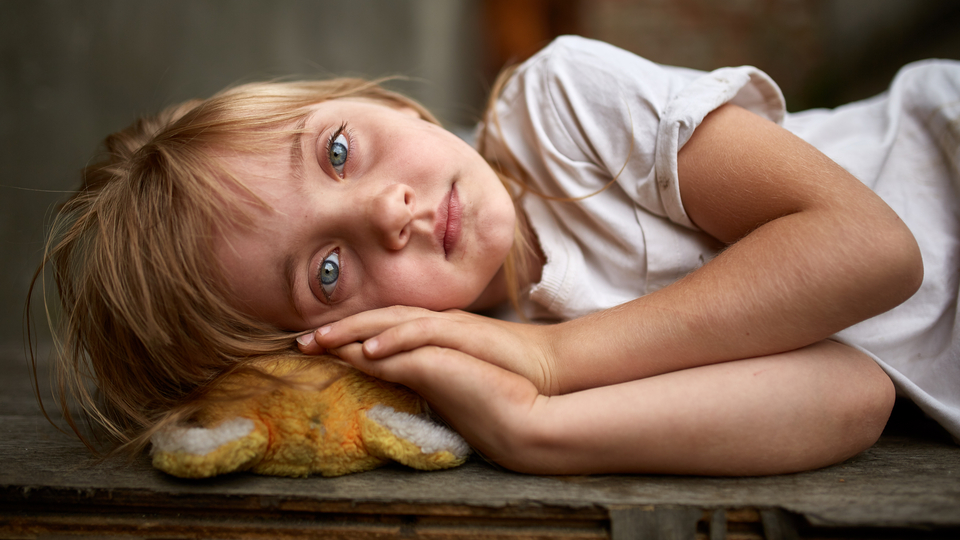 Çocuğunuz boş boş bakıyor ve ağlamıyorsa dikkat!