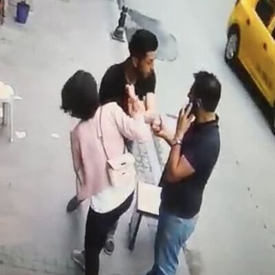 Ekmek bıçağıyla dehşet saçtı! Geri adım atmayan esnafa saldırdı