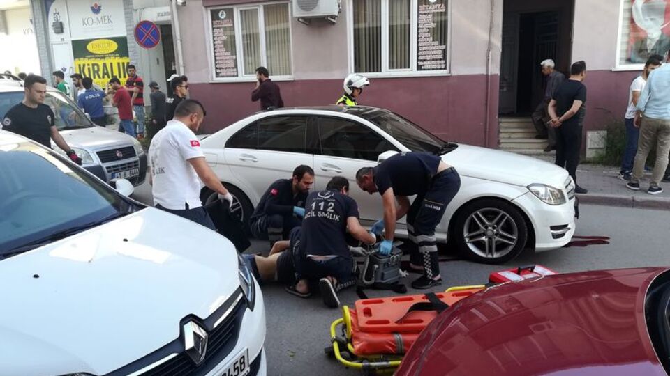 Korna çalıp yol istedi diye öldürdü!