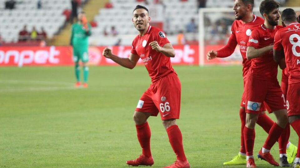Antalyaspor'da Mevlüt Erdinç fırtınası