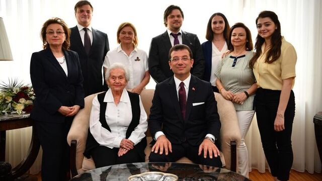 İmamoğlu'ndan Celal Bayar'ın kızına ziyaret
