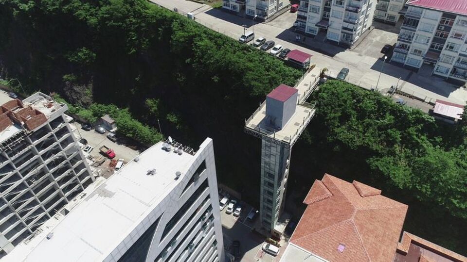 Mahalleden mahalleye asansörlü geçiş