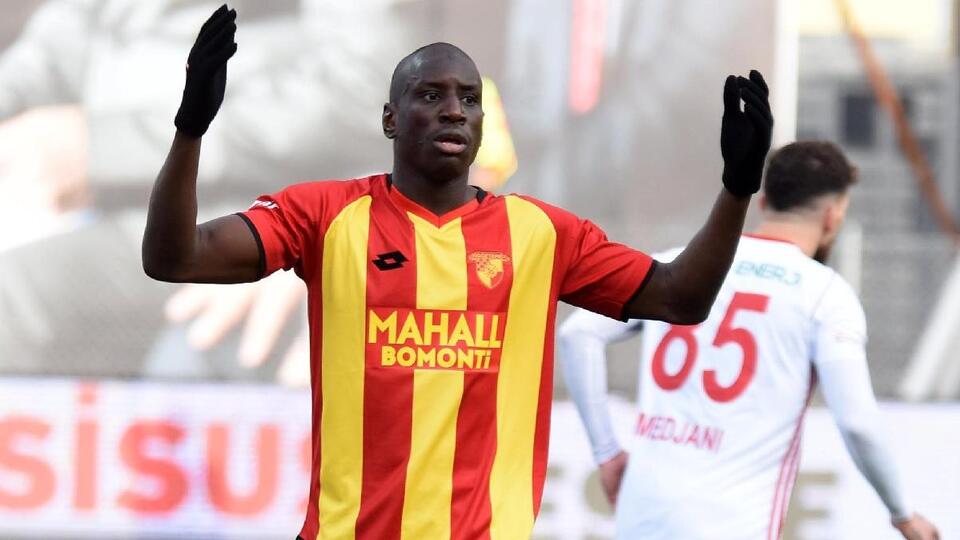 Göztepe'de Demba Ba sesleri