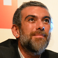 "Annem kör olmak üzereydi"