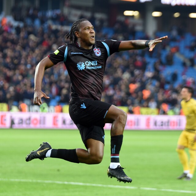 Rodallega uçuyor