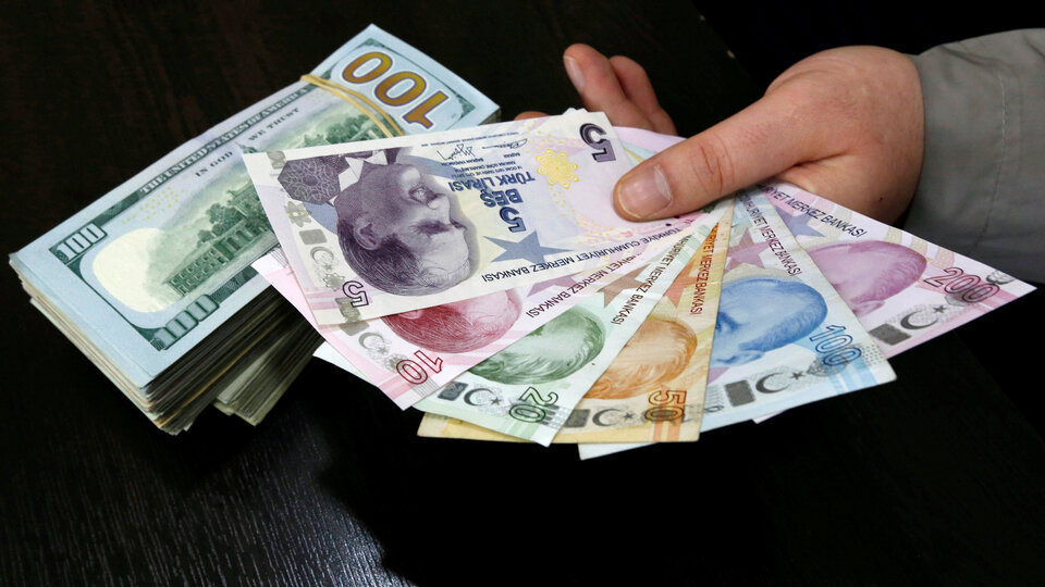 Dolar, 5.90 TL'nin altına indi