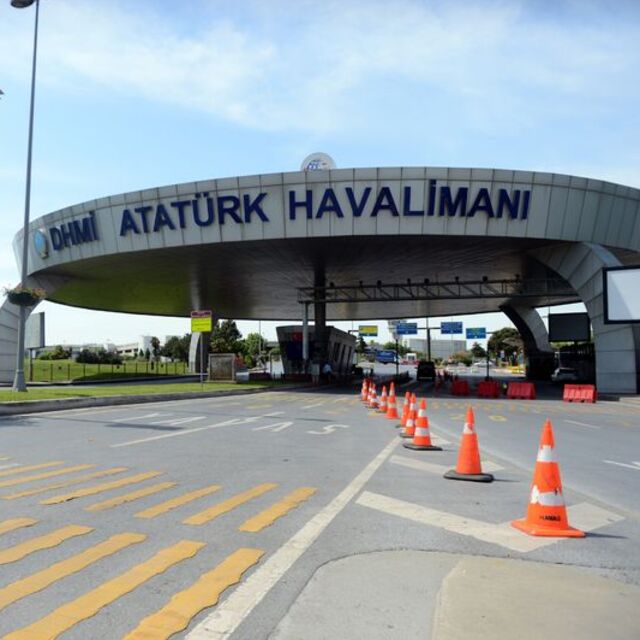 Atatürk Havalimanı'nda devir teslim tamamlandı