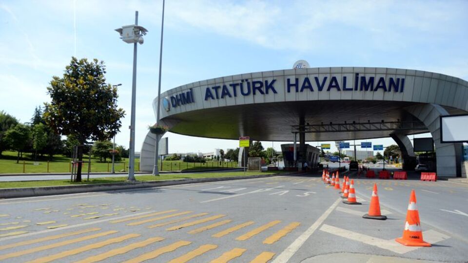 Atatürk Havalimanı'nda devir teslim tamamlandı