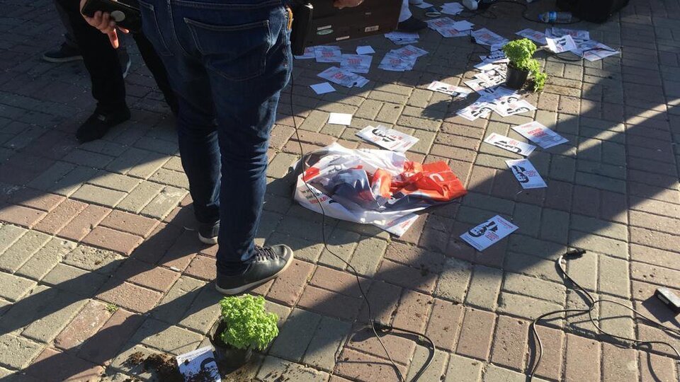 Büyükçekmece'de CHP seçim standında arbede