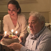 "Dostlarımla beraber olmaktan çok mutluyum"