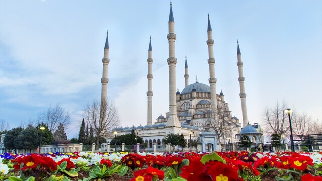 31 Mayıs İzmir Cuma namazı saat kaçta?