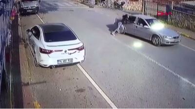 Dövdüğü kadını otomobilinden attı!