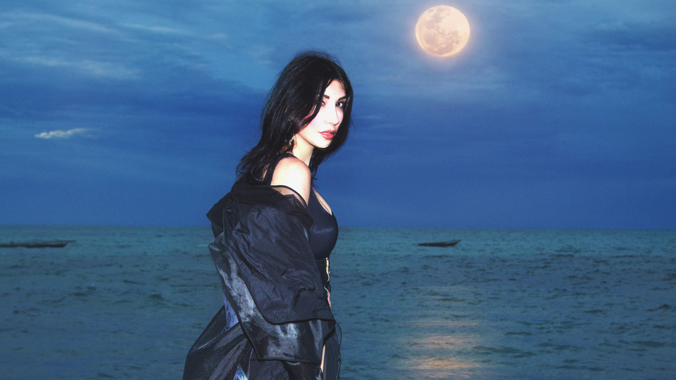 Hande Yener'den bayram hediyesi!