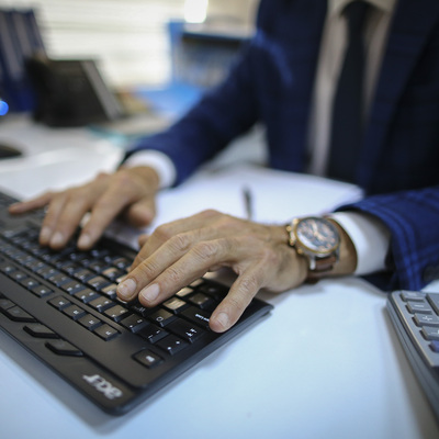 Üniversiteli işçiler memur kadrosu bekliyor