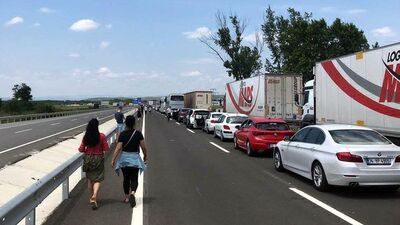 İpsala'da kilometrelerce kuyruk!