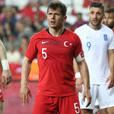 Emre Belözoğlu futbolu bırakıyor mu?