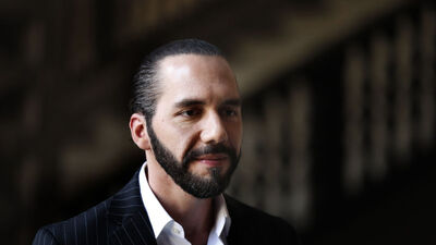 Osmanlı torunu devlet başkanı oldu