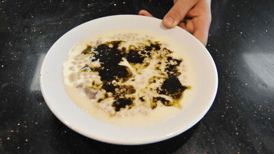 Bayramın ilk gününde sofraları süslüyor