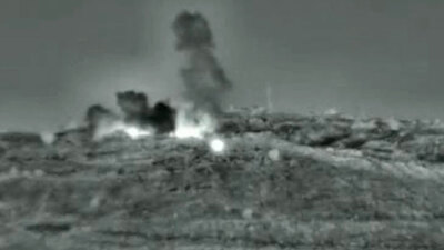 İsrail Suriye'yi vurdu: 3 ölü 7 yaralı