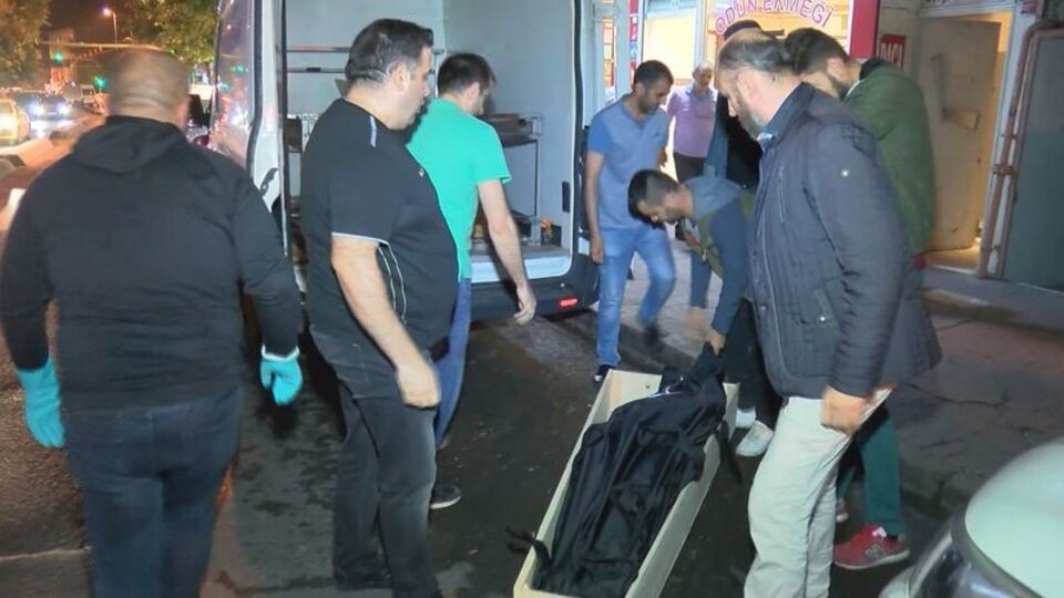 Moğol çift birbirini bıçakladı: 1 ölü, 1 yaralı