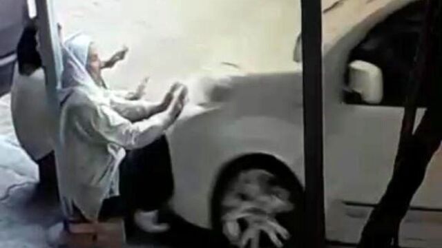Adana'da ehliyetsiz sürücü dehşeti