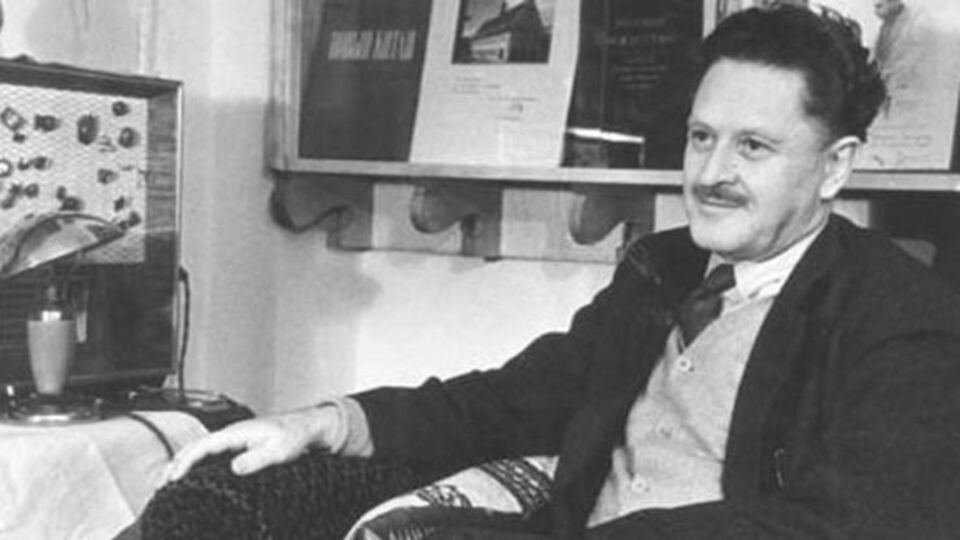 Nazım Hikmet kimdir?
