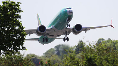 2 ülkeden Sudan'a uçuşlara fren