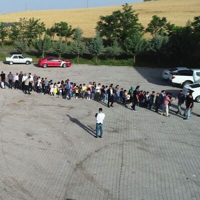 300 torunu kapısında kuyruk oldu!